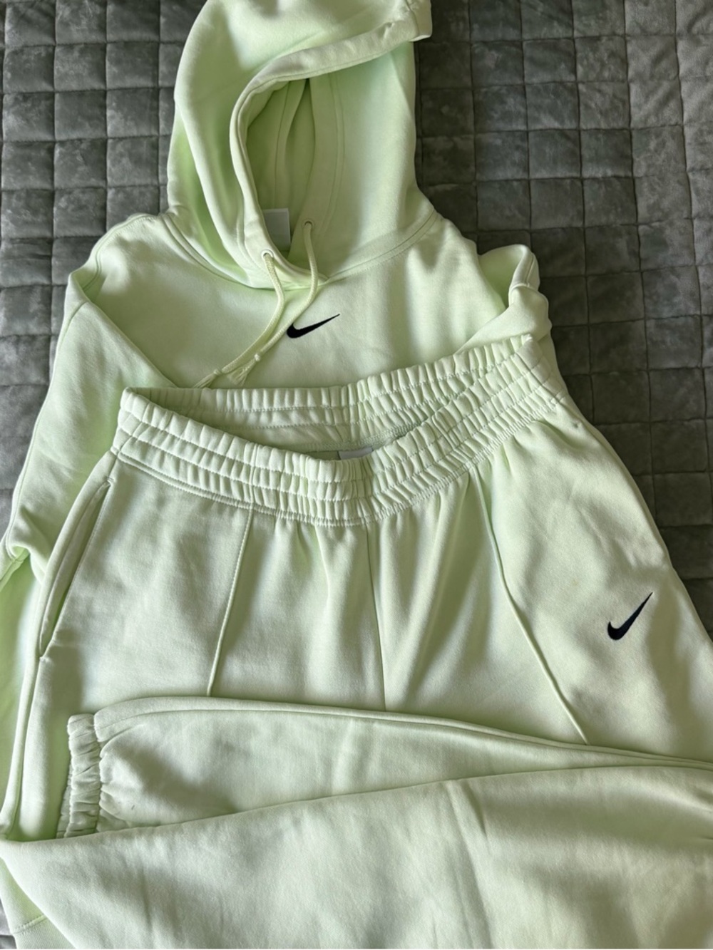 Women Nike Sweatsuit Light Lime